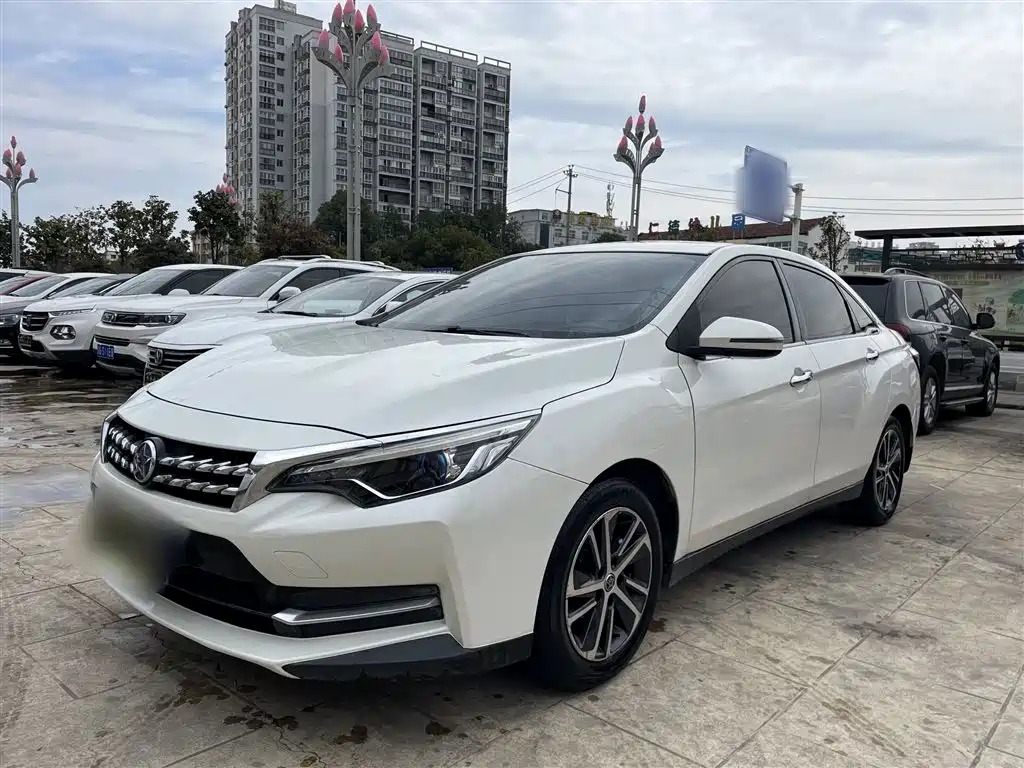 Venucia D60 2018