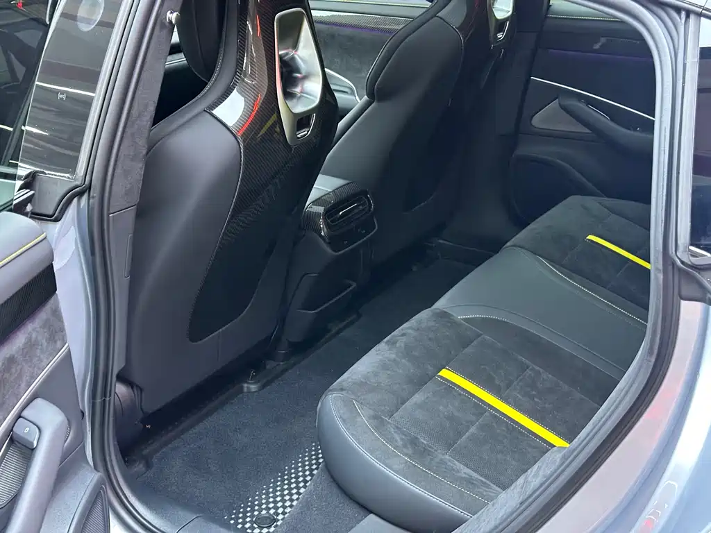 XIAOMI CAR XIAOMI SU7 ULTRA