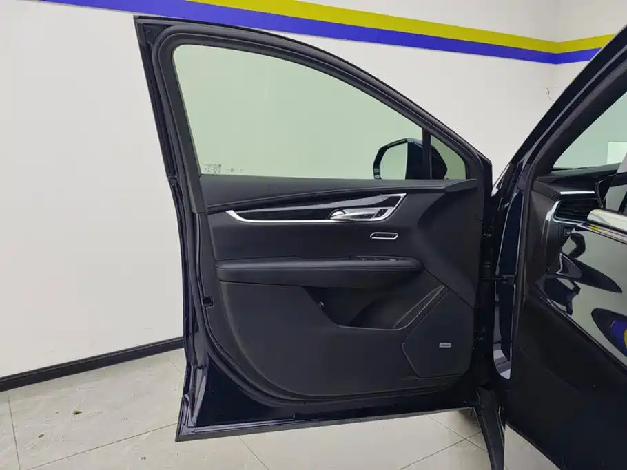 Cadillac XT5 — миниатюра 7