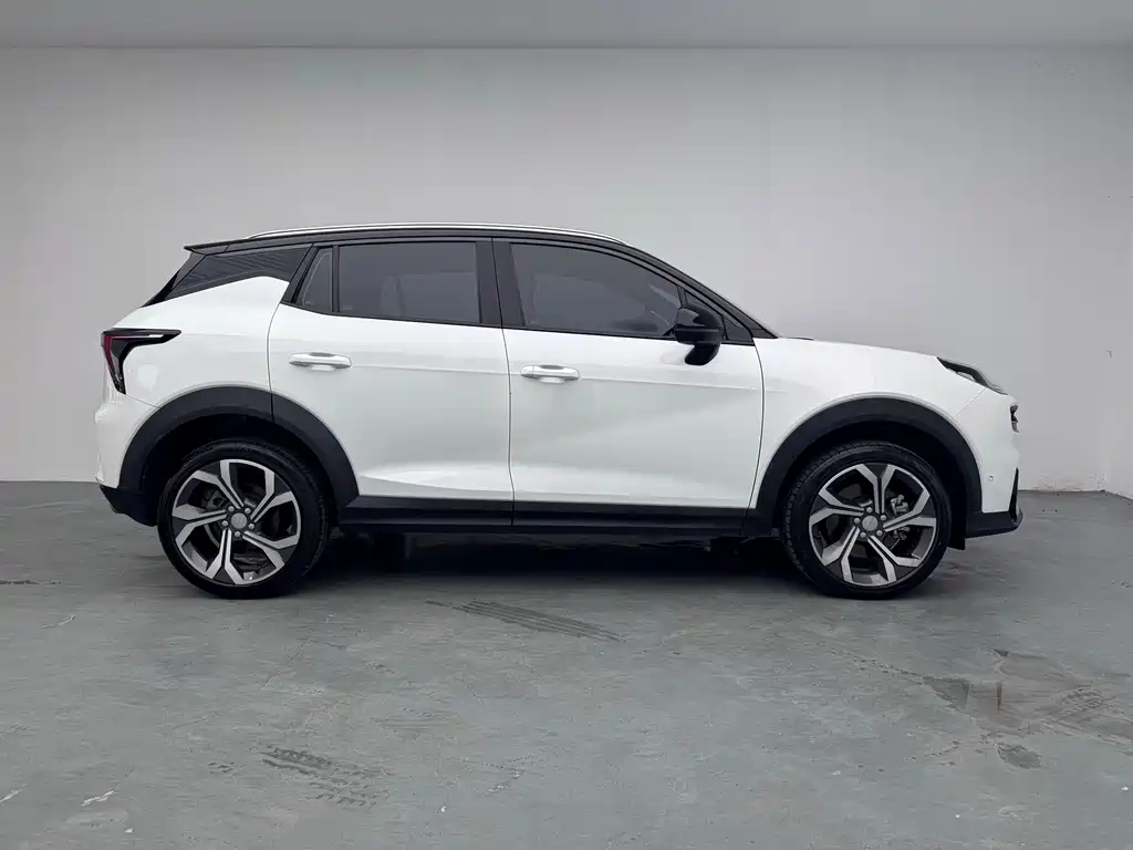 Lynk & Co 06 — миниатюра 7