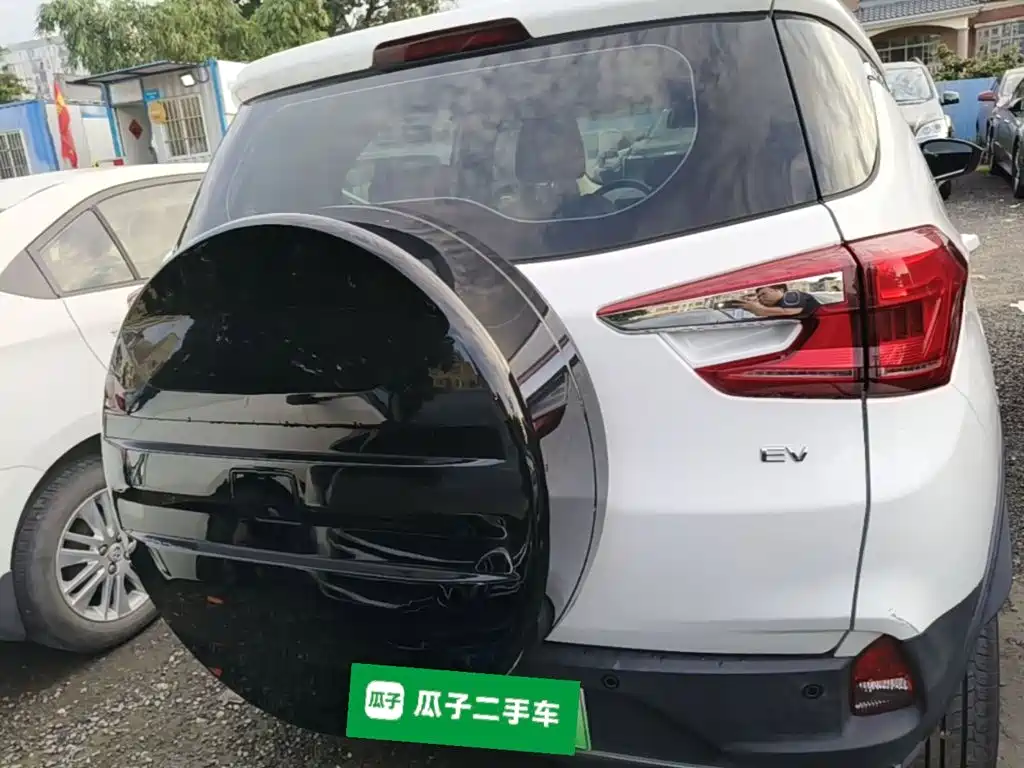 BYD Yuan EV — миниатюра 6