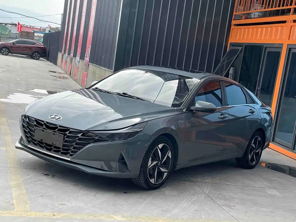 Hyundai Elantra 2021