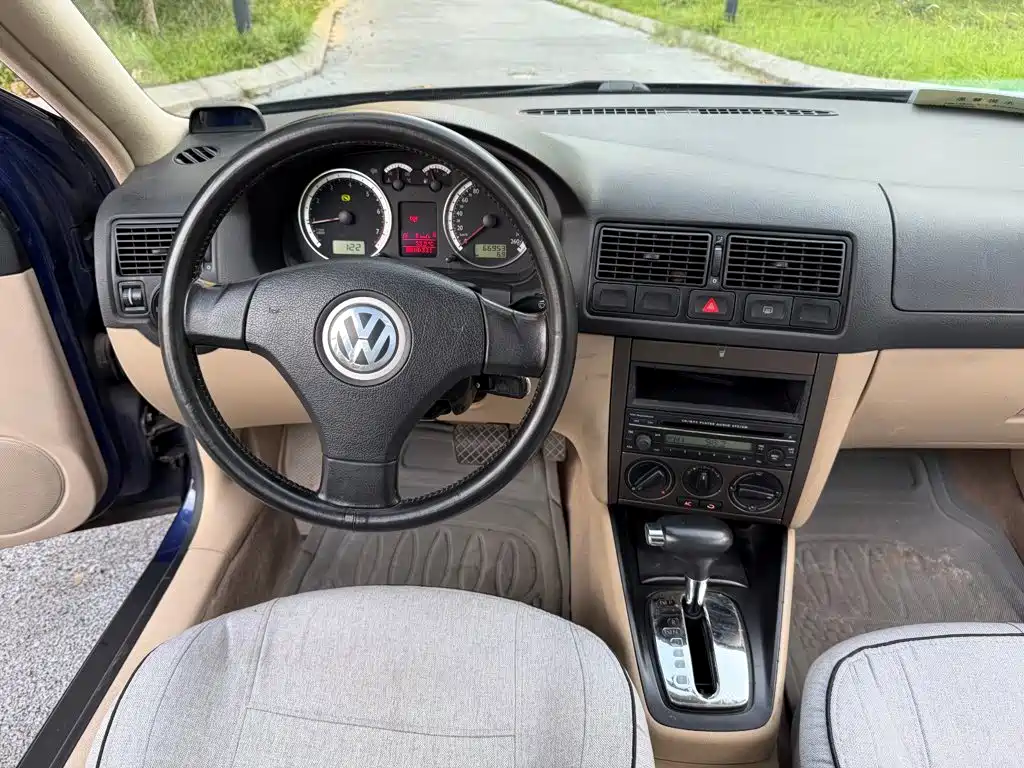 Volkswagen Golf — миниатюра 15