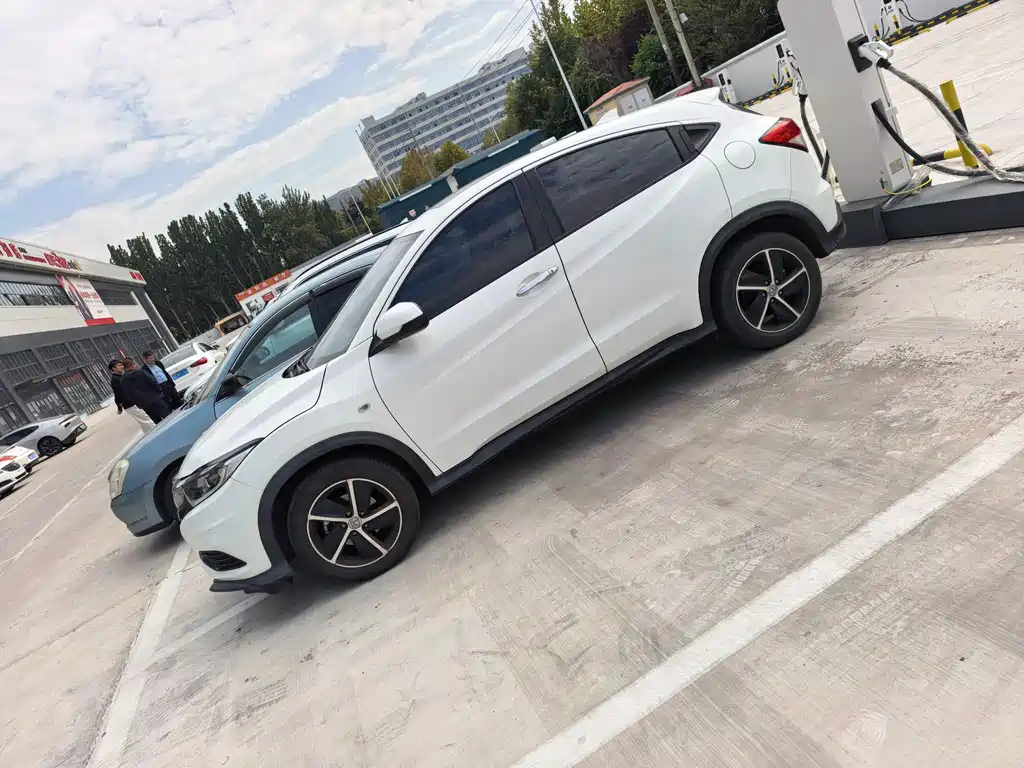 Honda Vezel — миниатюра 6
