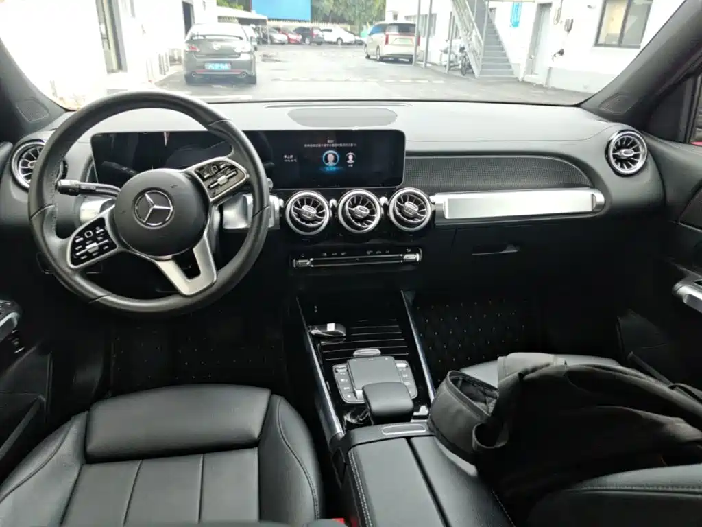 Mercedes-Benz GLB — миниатюра 10