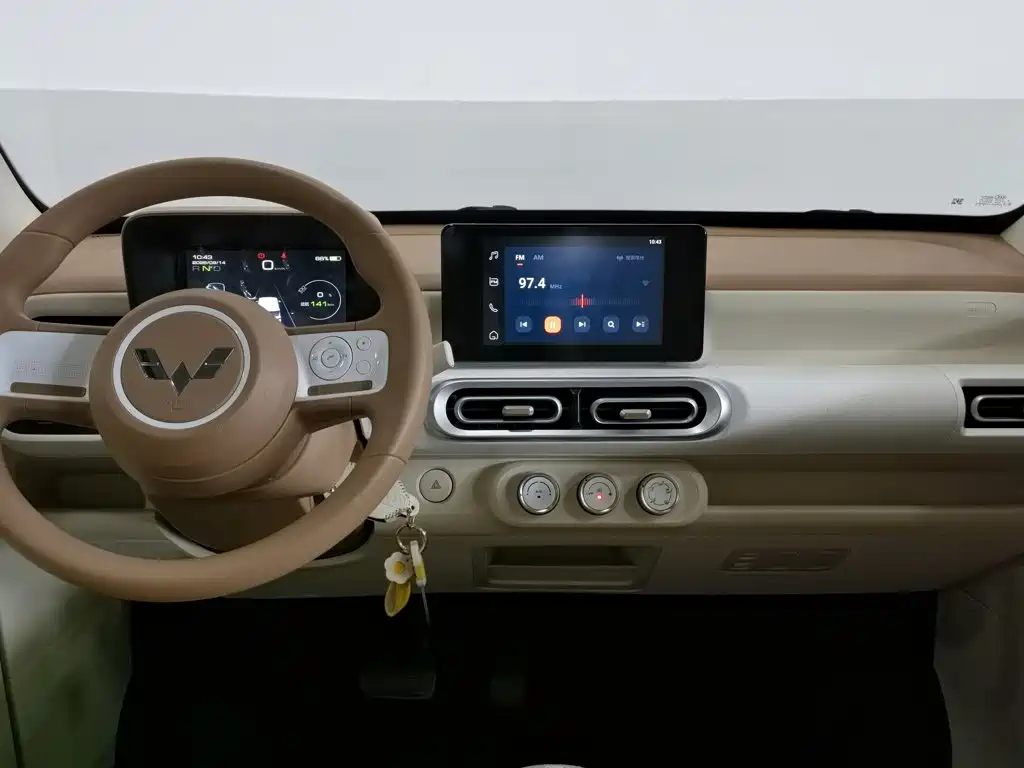 Wuling MINIEV — миниатюра 12