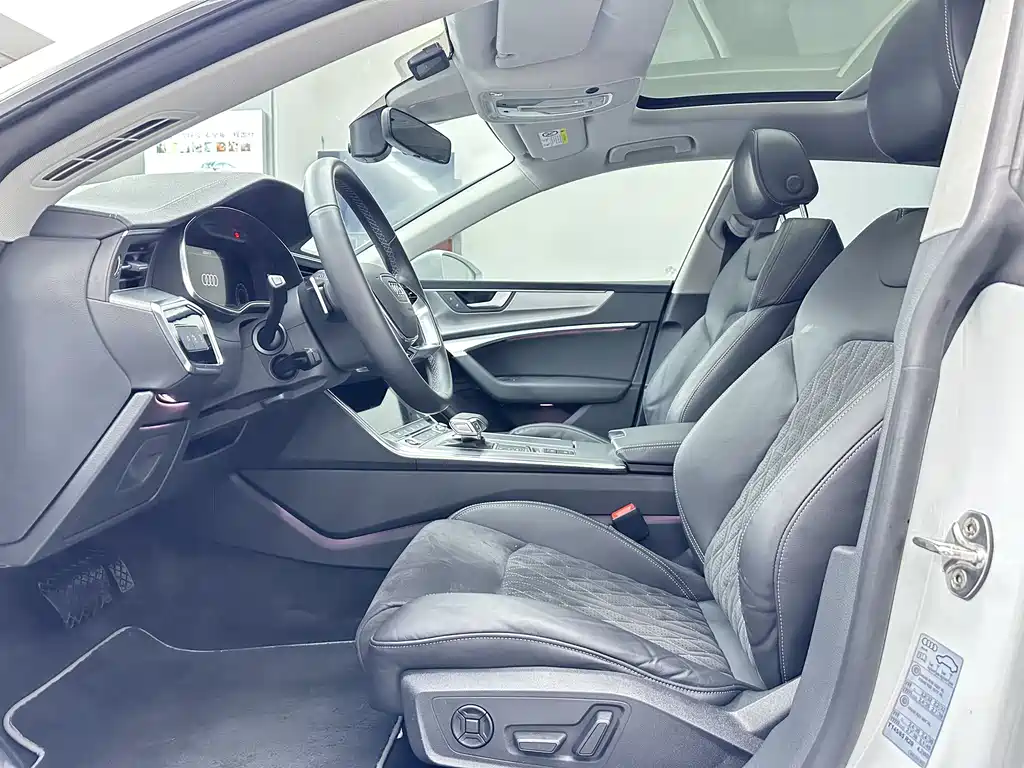 Audi A7L 2022 45 TFSI quattro S-line