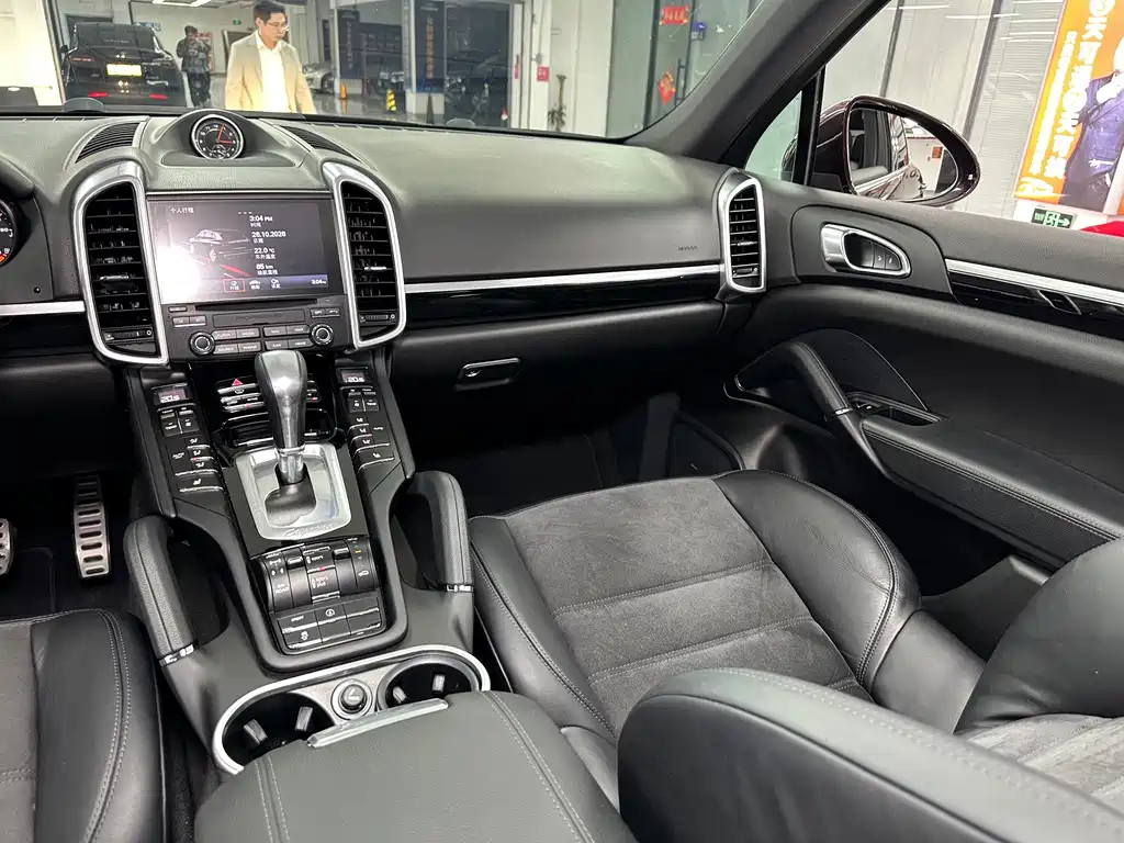 Porsche Cayenne — миниатюра 36
