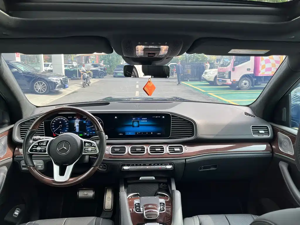 MERCEDES-BENZ MAYBACH GLS