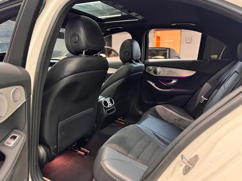 Mercedes-Benz C-Class — миниатюра 12