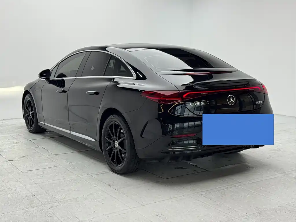 Mercedes-Benz EQE — миниатюра 10