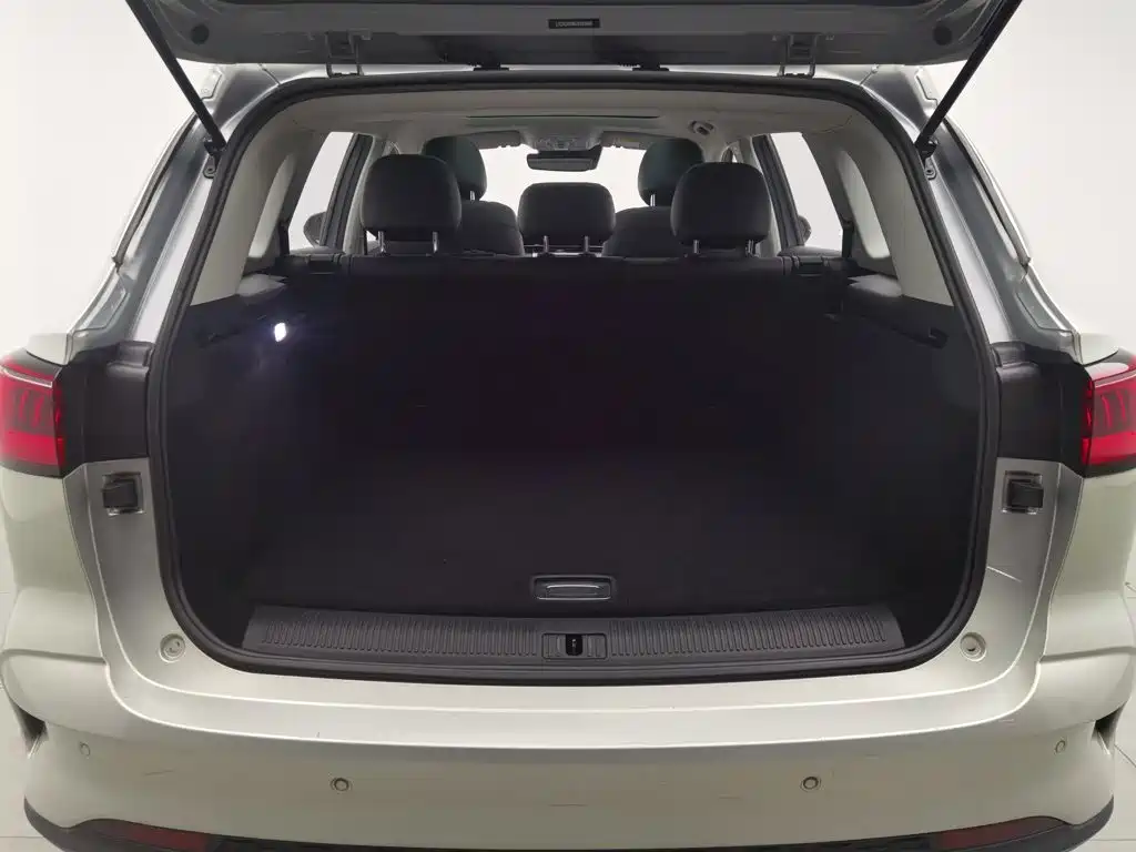 Roewe RX5 eMAX — миниатюра 16