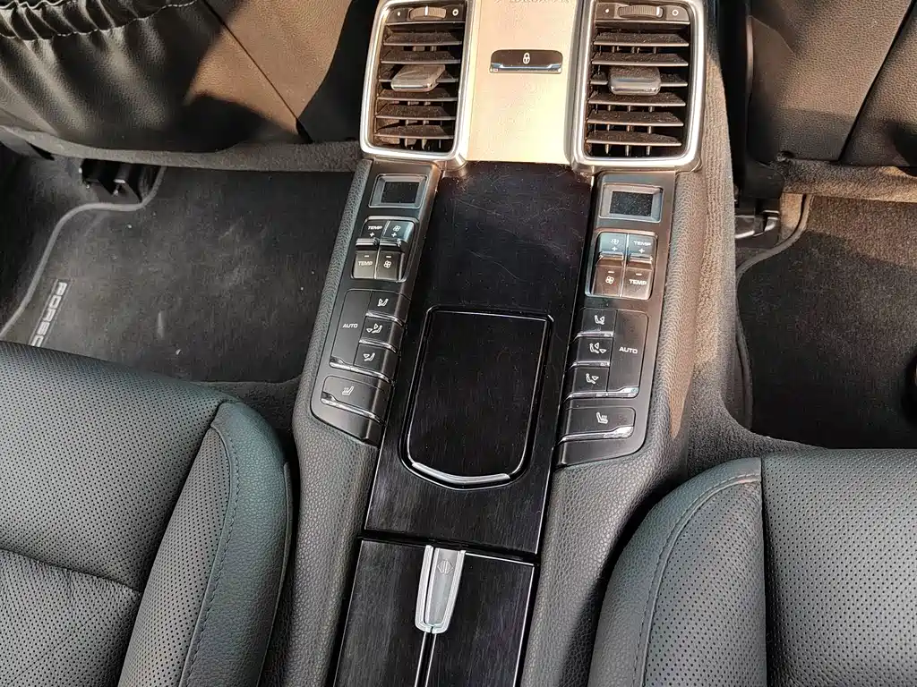 Porsche Panamera — миниатюра 6