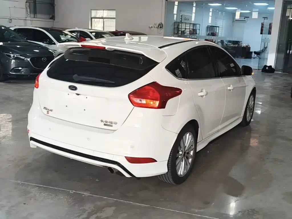 Ford Focus — миниатюра 7
