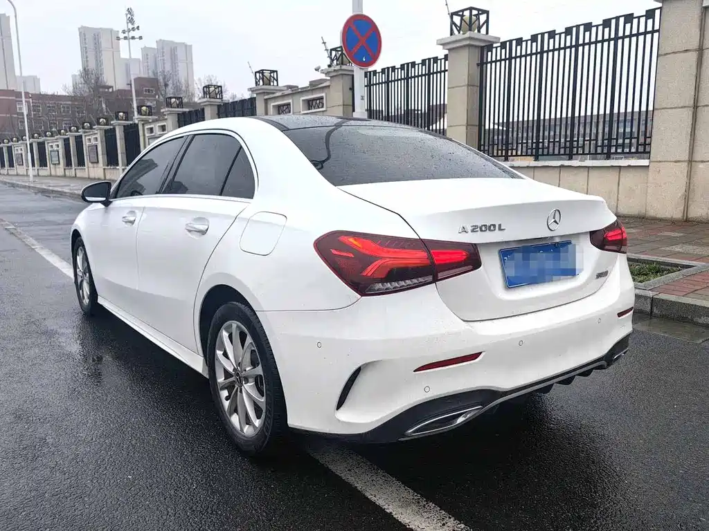 MERCEDES-BENZ A CLASS