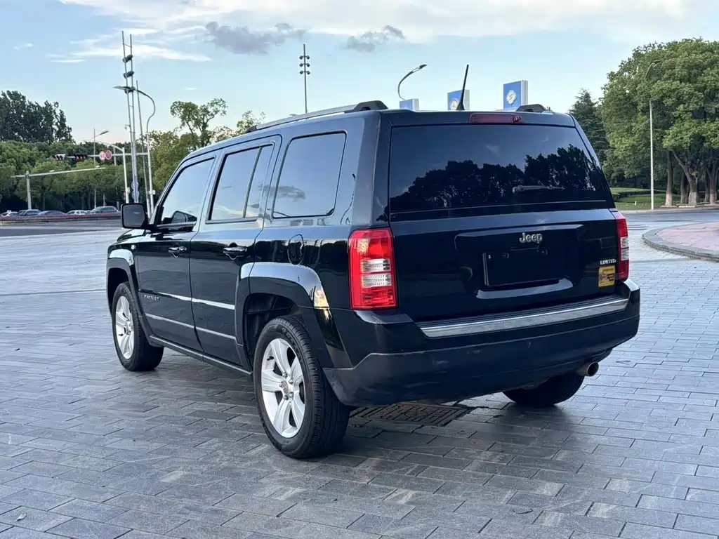 Jeep Patriot — миниатюра 7