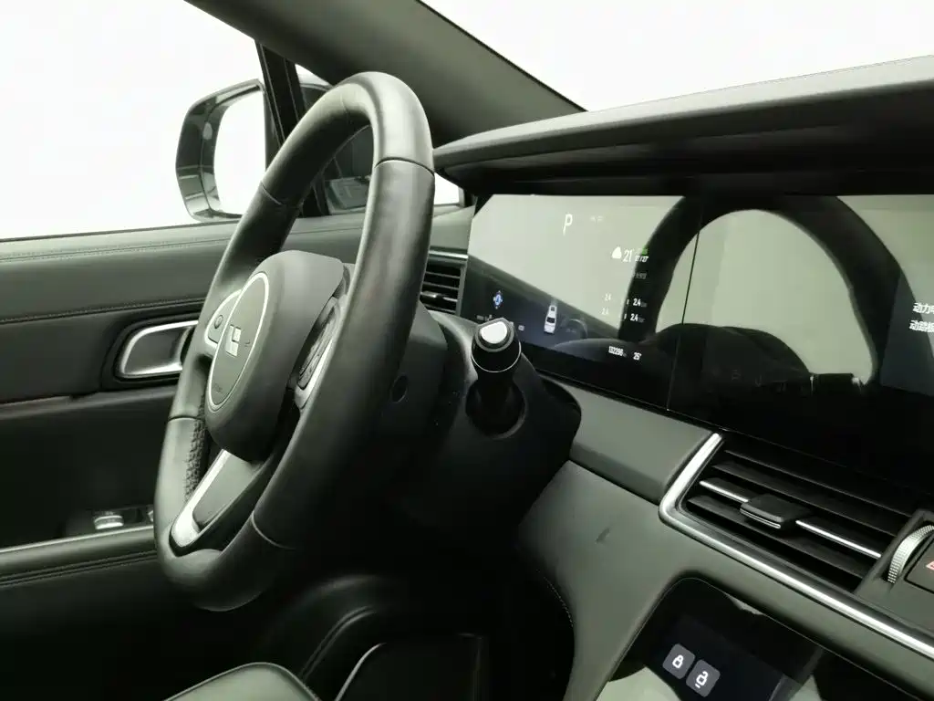 Li Auto Li ONE — миниатюра 22