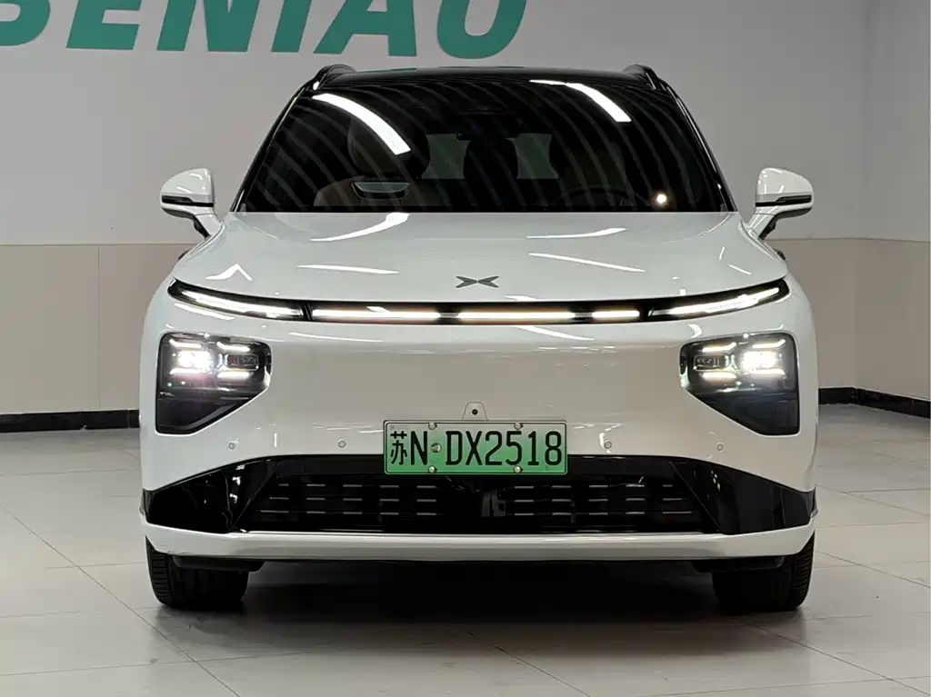 XPeng G9 — миниатюра 2