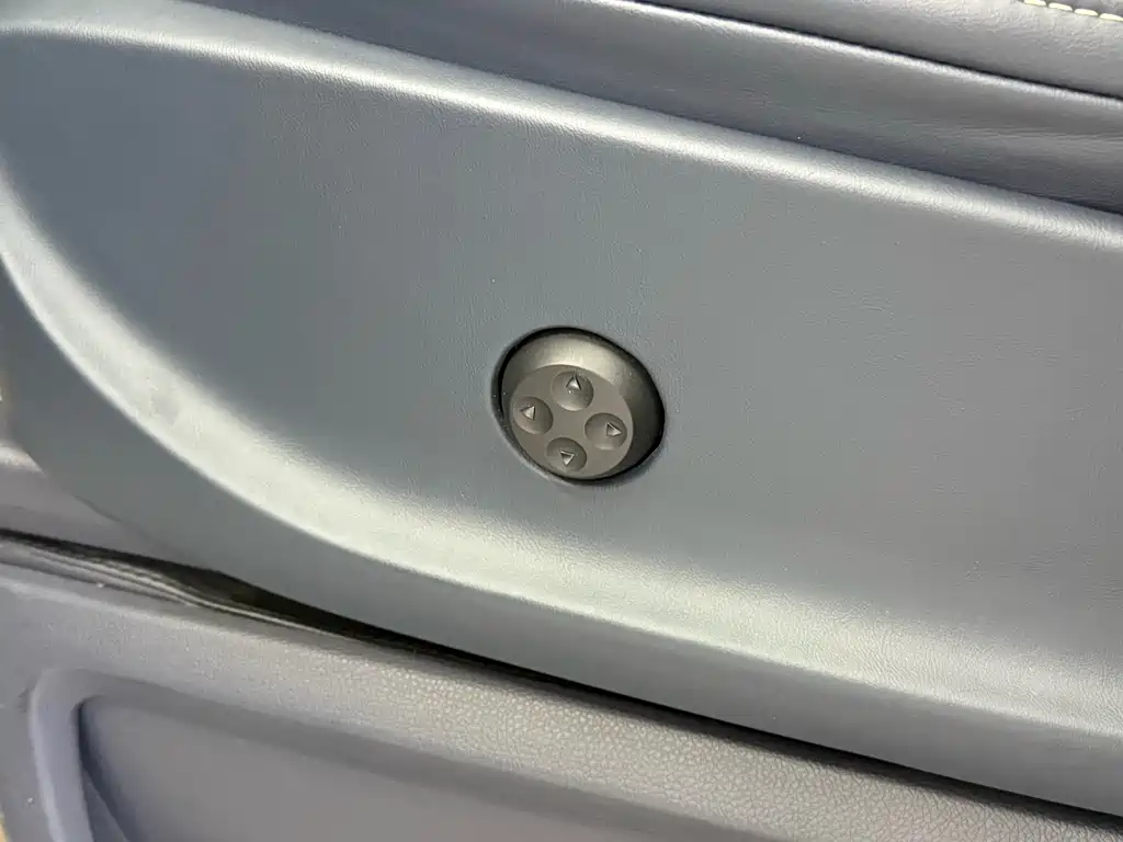 CARD RISE CARD UPGRADE V CLASS