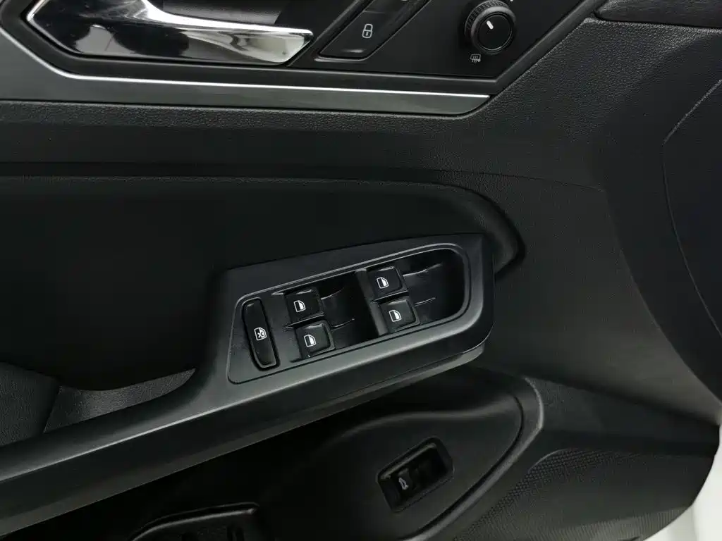 Volkswagen Lamando — миниатюра 9