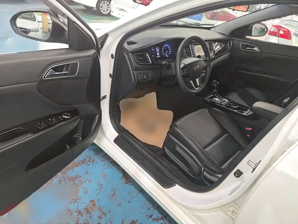 Hyundai Mistra — миниатюра 16