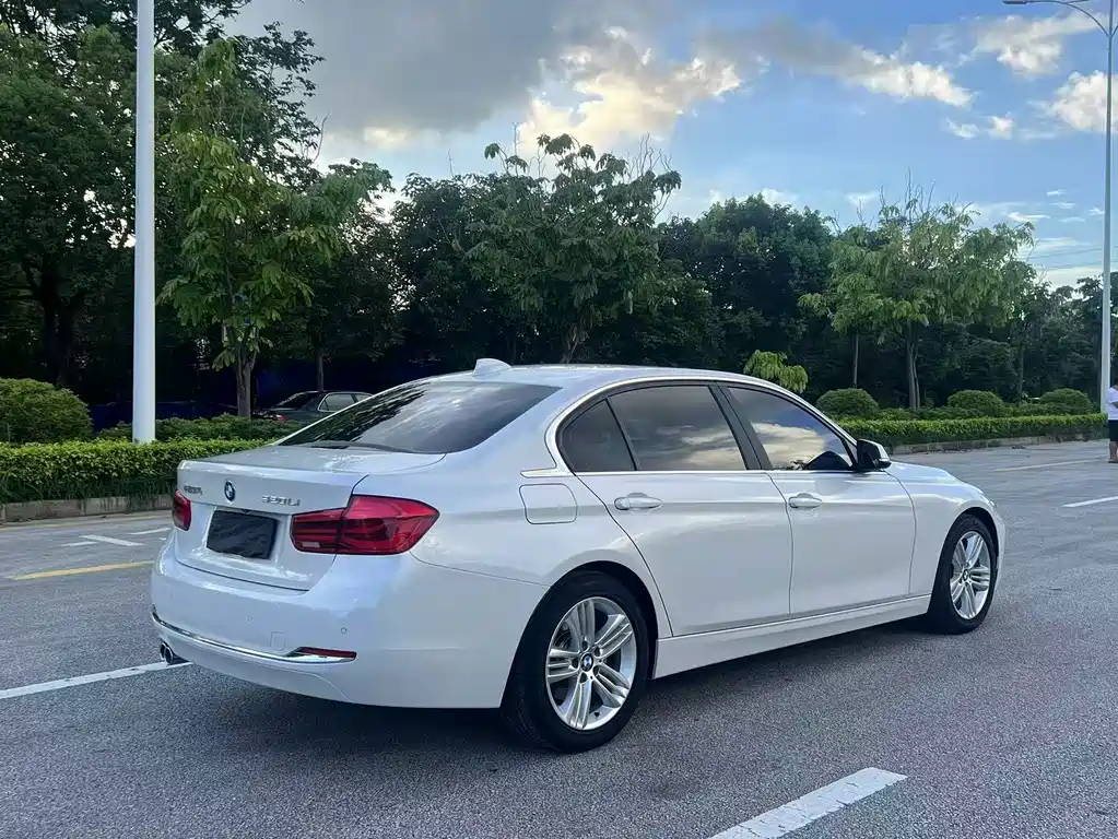 BMW 3 Series — миниатюра 8