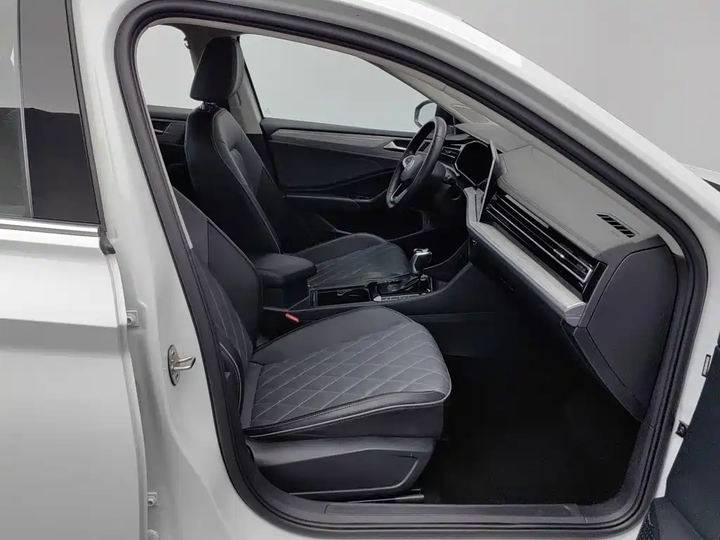 Volkswagen Sagitar — миниатюра 23