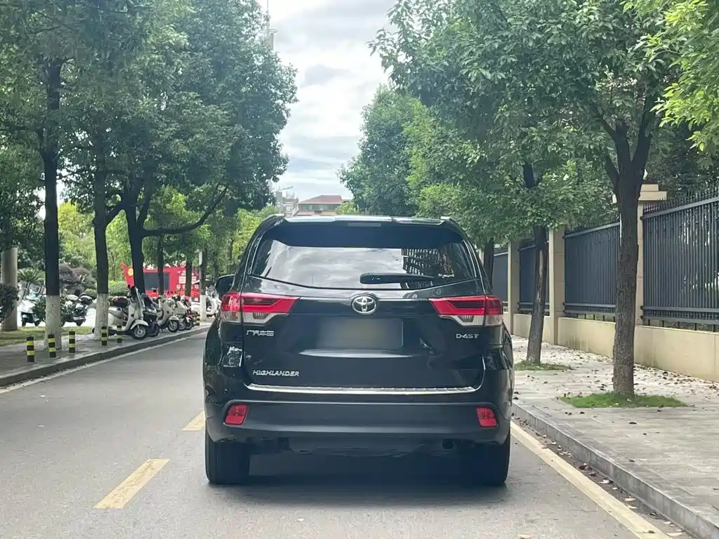Toyota Highlander — миниатюра 16