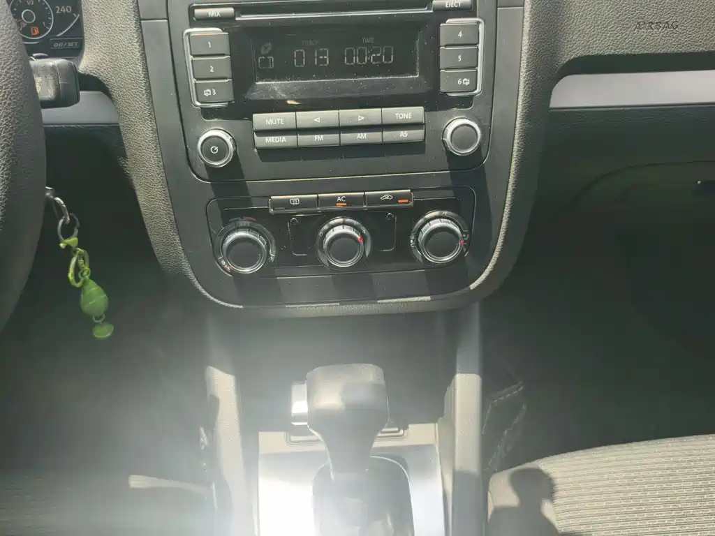 Volkswagen Sagitar 1.6L Auto Fashion Type, фото 9