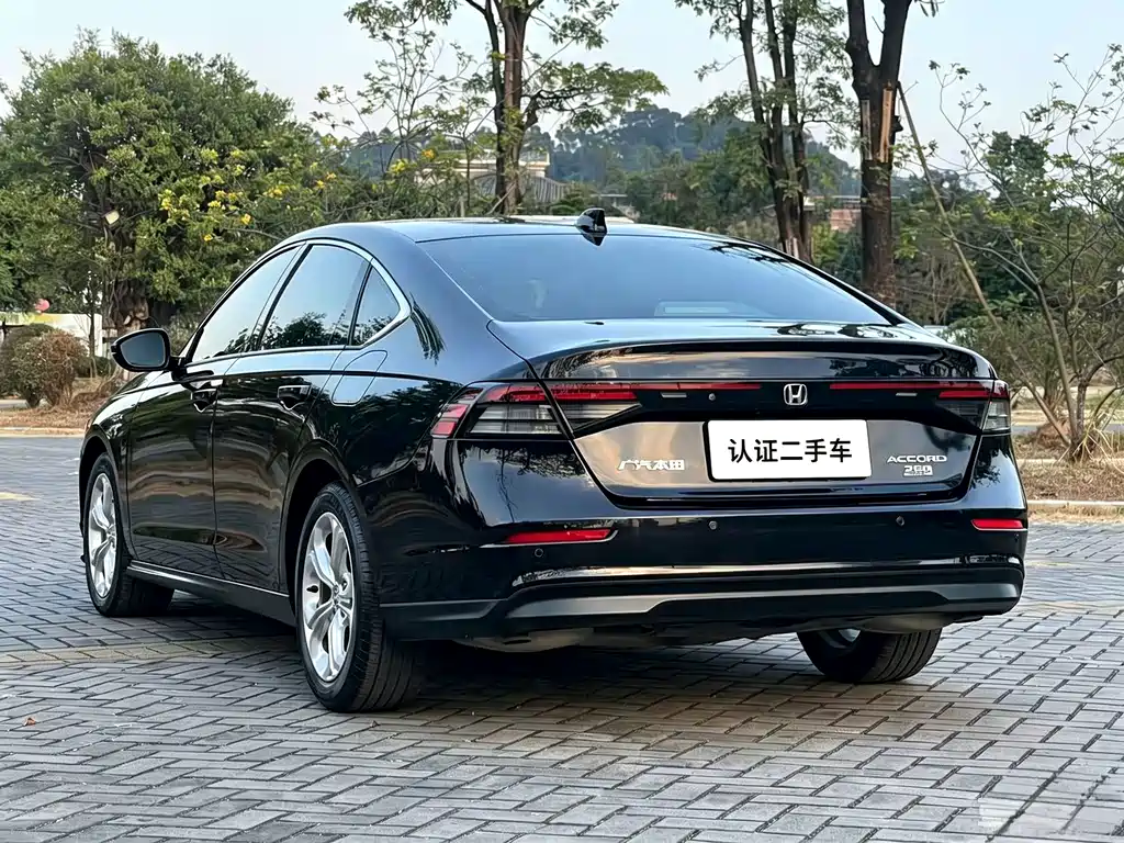 Honda Accord — миниатюра 14