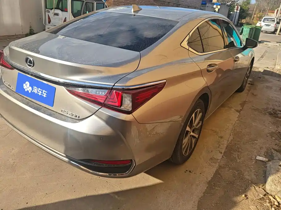 Lexus ES — миниатюра 3