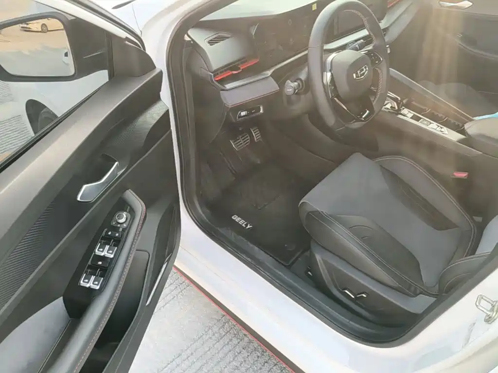 Geely Binrui — миниатюра 16