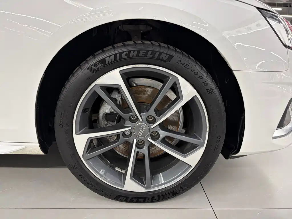 Audi A4L — миниатюра 8