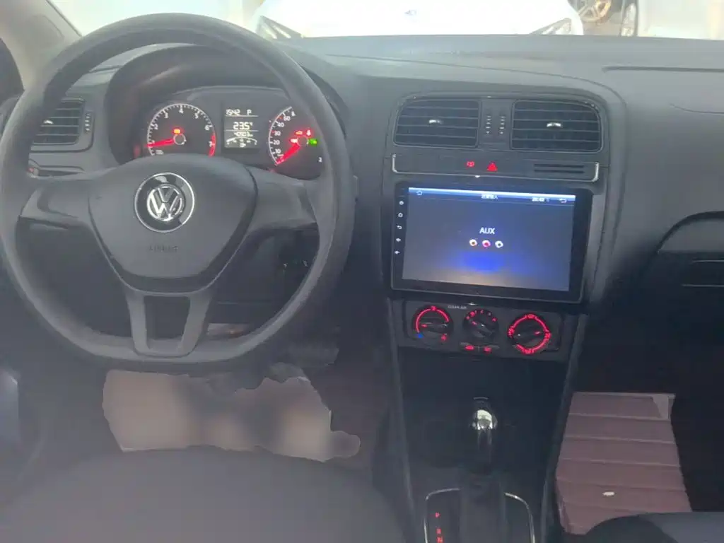 Volkswagen Polo — миниатюра 10
