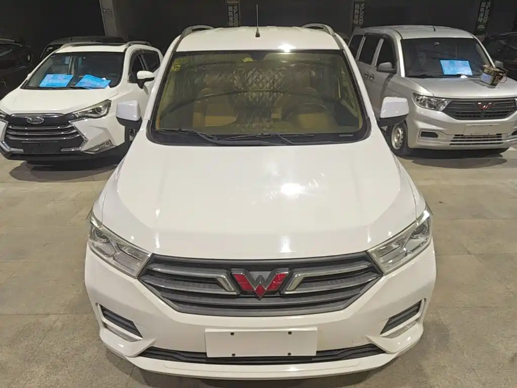 Wuling Hongguang — миниатюра 3