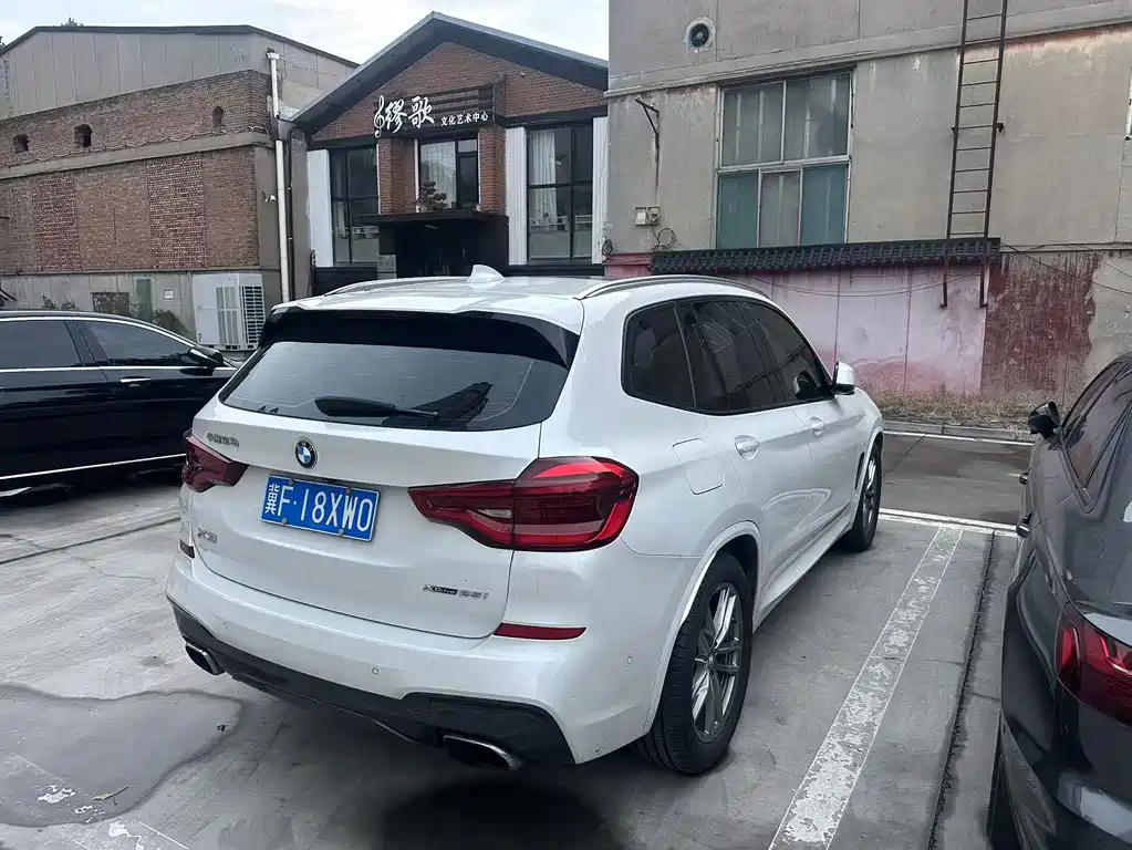 BMW X3 — миниатюра 11