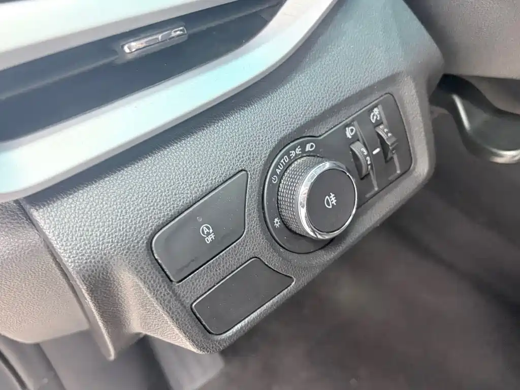 Chevrolet Volando — миниатюра 10