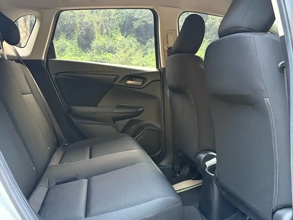 Honda Fit — миниатюра 13