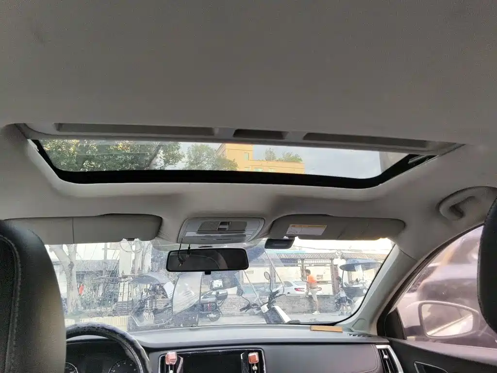 Roewe i6 Classic — миниатюра 19