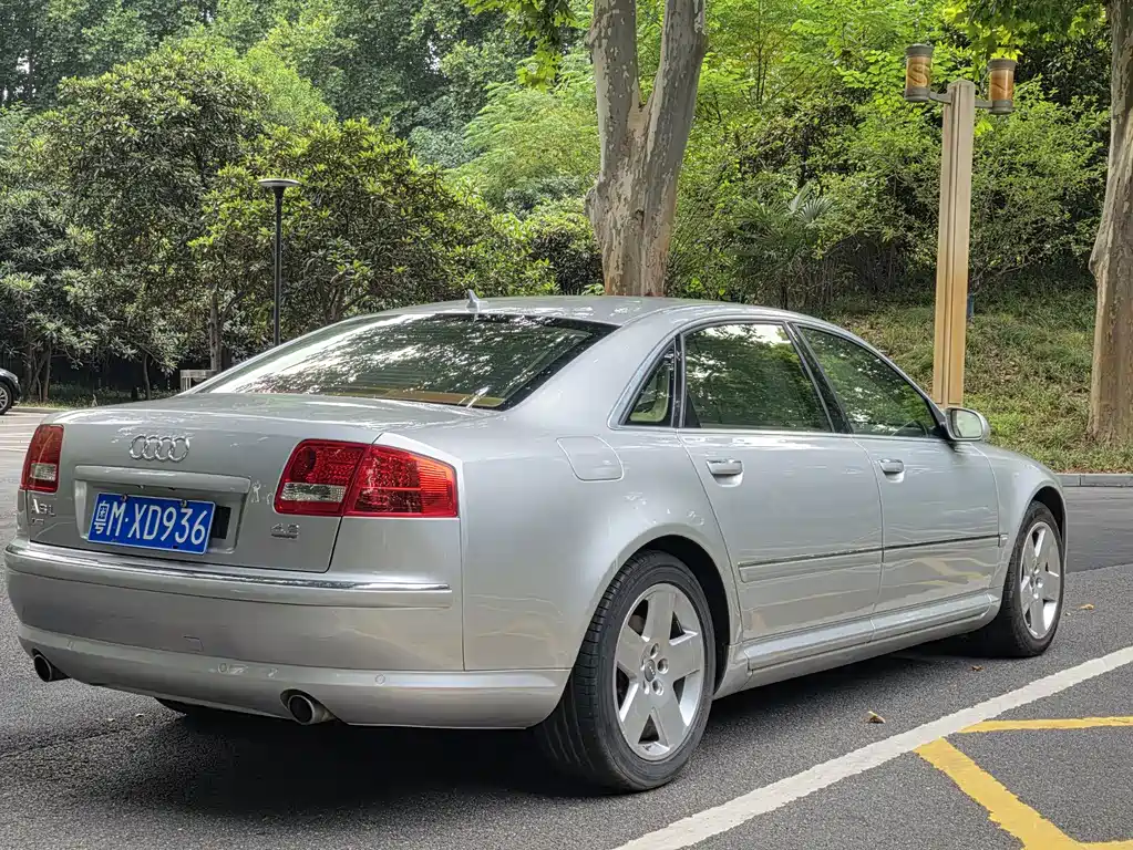 Audi A8 — миниатюра 5