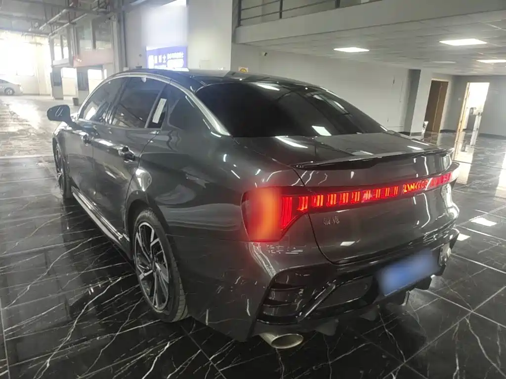 Lynk & Co 03 — миниатюра 5