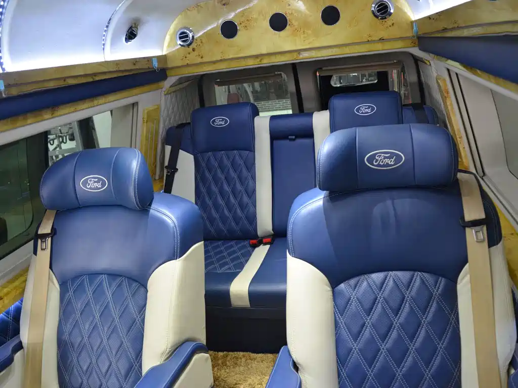 Ford E350 2017 5.4L AT