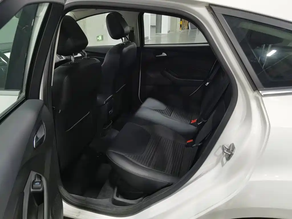 Ford Focus — миниатюра 15