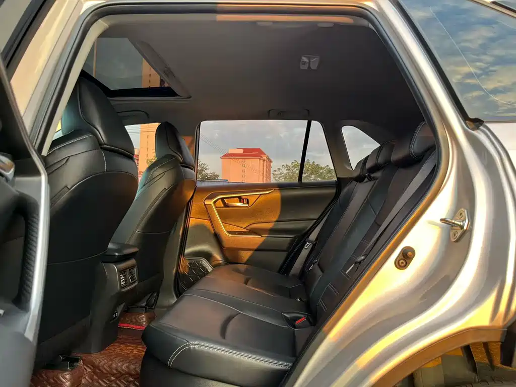 Toyota Wildlander — миниатюра 6