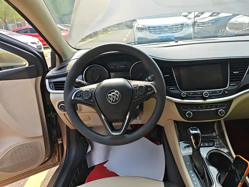 Buick Verano — миниатюра 11