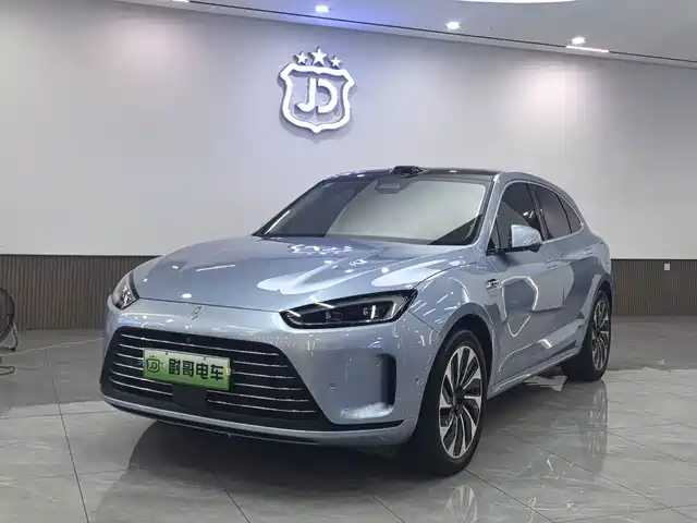AITO M5