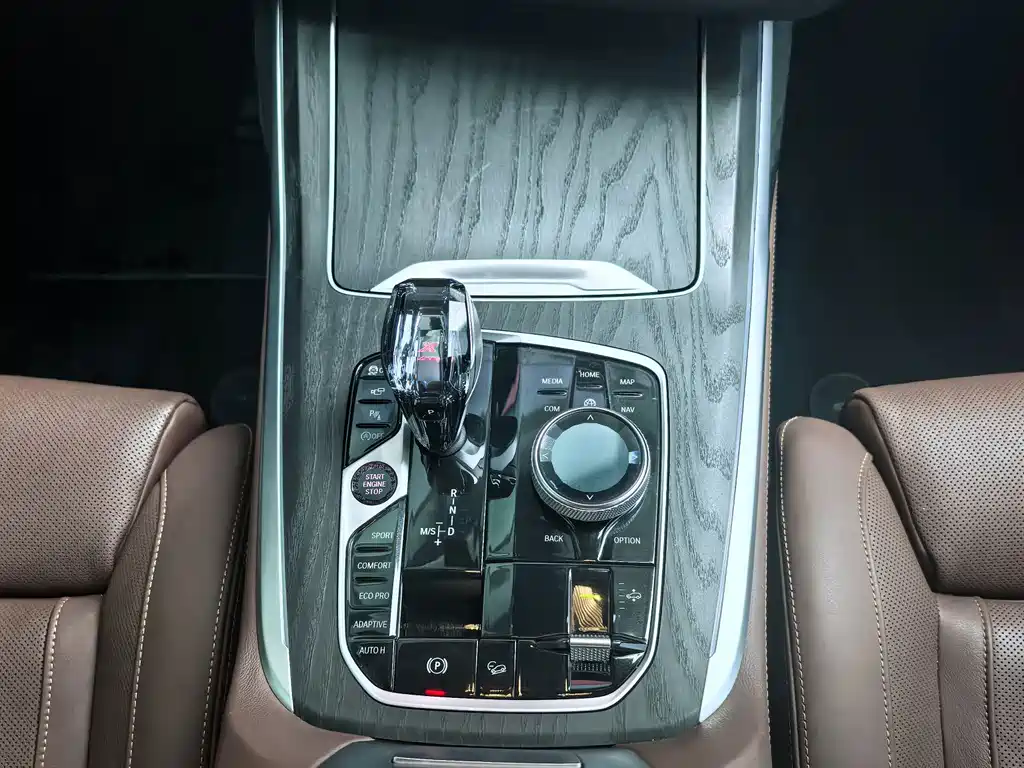 BMW X7 — миниатюра 10