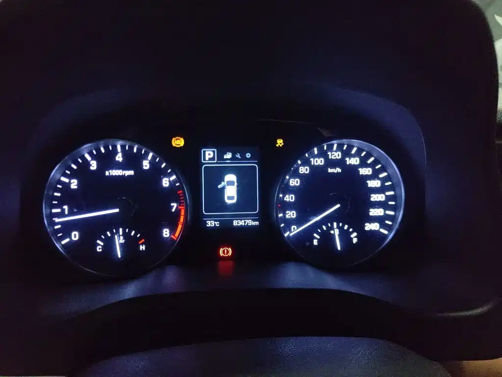 Hyundai Elantra — миниатюра 7