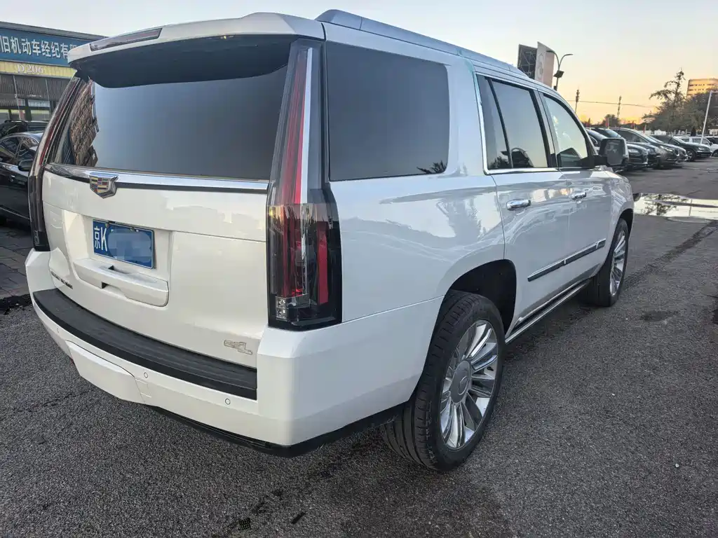 CADILLAC ESCALADE ESCALADE