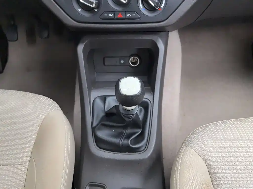 Wuling Hongguang — миниатюра 13